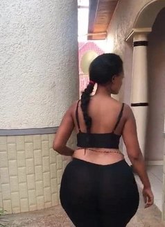 Sativa Laura - escort in Abidjan Photo 2 of 6