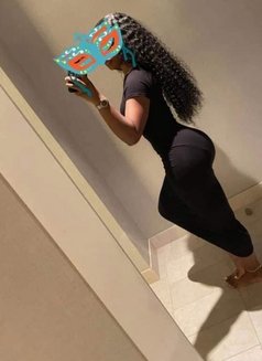 Sativa Massage - escort in Abidjan Photo 2 of 3