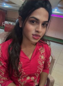 Satya - Transsexual escort in Hyderabad Photo 2 of 3