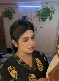Satyaa - Acompañantes transexual in Hyderabad Photo 2 of 3