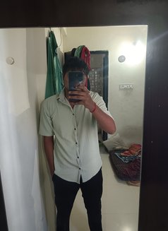 Satyam - Acompañantes masculino in Pune Photo 2 of 4