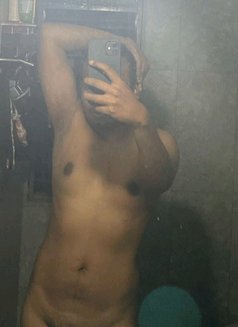 Satyam - Acompañantes masculino in Pune Photo 7 of 8