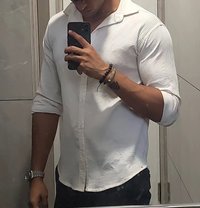 Satyam Romantic Sovereign - Acompañantes masculino in Kolkata