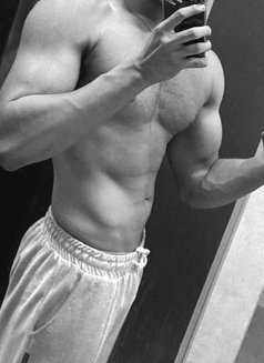 Satyam Romantic Sovereign - Male escort in Kolkata Photo 5 of 6