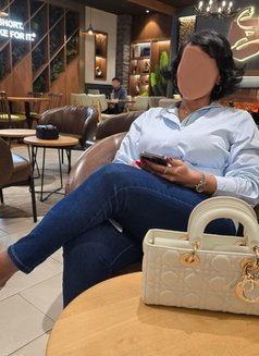 Queen Sarah - escort in Dubai Photo 1 of 3