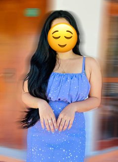 Saumi - escort in Colombo Photo 2 of 6