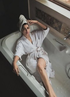 Saumya Escort Service High Profile - puta in Hyderabad Photo 1 of 4