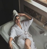 Saumya Escort Service High Profile - puta in Hyderabad Photo 1 of 4