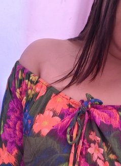 Saumya - puta in Gurgaon Photo 2 of 4