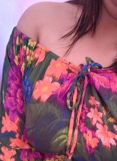 Saumya - puta in Gurgaon Photo 3 of 4