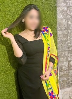 ꧁꧂ Miss Somya Malik ꧁꧂ (Cam & Real) - escort in New Delhi Photo 10 of 13