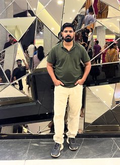 Saur X - Acompañantes masculino in Chandigarh Photo 3 of 3