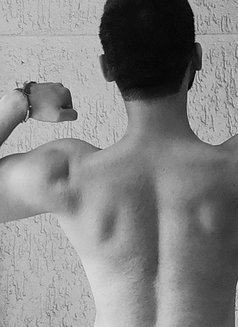 Saurabh - Acompañantes masculino in New Delhi Photo 1 of 3