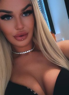 Savage Barbie - escort in Dubai Photo 10 of 15