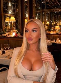Savage Barbie - escort in Dubai Photo 15 of 15