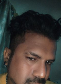 Savio - Male escort in Mumbai Photo 3 of 5