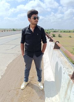 Savitar - Acompañantes masculino in Ahmedabad Photo 1 of 4