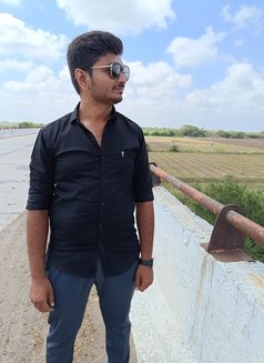 Savitar - Acompañantes masculino in Ahmedabad Photo 2 of 4