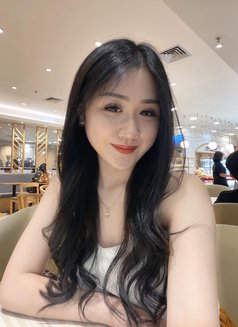 Savitri - escort in Jakarta Photo 4 of 5