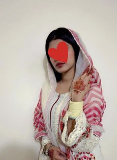 Savya - puta in Gurgaon Photo 1 of 6