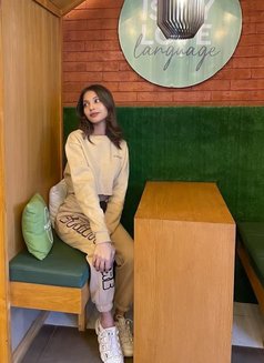 Sawra - escort in Chennai Photo 1 of 9