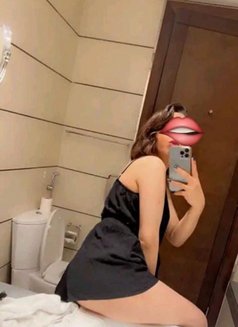 Sawsan - escort in Ajmān Photo 2 of 4