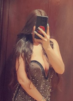 Sawsan - escort in Dubai Photo 3 of 4