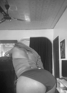 Sayjess - masseuse in Abuja Photo 2 of 3