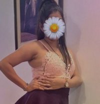 Sayuri Darshika Tall booty kirulapana. - puta in Colombo