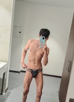 Sbdxb - Acompañantes masculino in Dubai Photo 2 of 5
