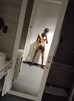 Sbdxb - Acompañantes masculino in Dubai Photo 5 of 5
