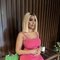 Scarlet B just landed - puta in Doha Photo 4 of 7