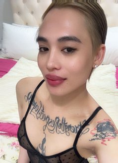 Scarlet Envy - Male escort in Riyadh Photo 7 of 10