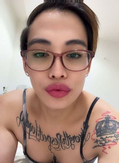 Scarlet Envy - Male escort in Riyadh Photo 9 of 10