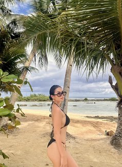 Trixie - escort in Manila Photo 2 of 3