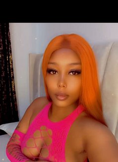 Scarlet - puta in Nairobi Photo 7 of 7