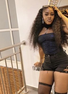 Scarlet - escort in Nairobi Photo 5 of 5