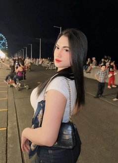 Scarleth - Transsexual escort in Manila Photo 3 of 10