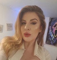 Scarlett - escort in Cambridge