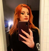 Scarlett - escort in Cambridge