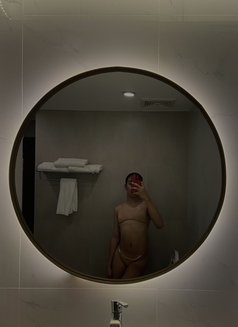 Scarlett - Transsexual escort in Manila Photo 3 of 5