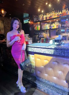 Scarlett - Transsexual escort in Mumbai Photo 7 of 8
