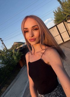 Scarlett - escort in Dubai Photo 7 of 7