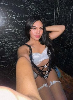Scarlette - Transsexual escort in Cebu City Photo 1 of 11