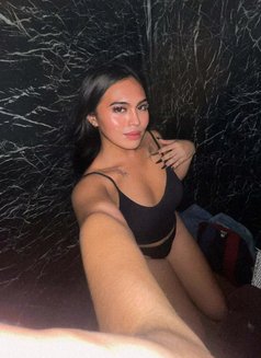 Scarlette - Transsexual escort in Cebu City Photo 8 of 11