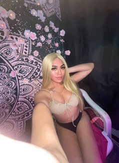 Scarlette d'Hrdfcker - Acompañantes transexual in Cebu City Photo 3 of 17