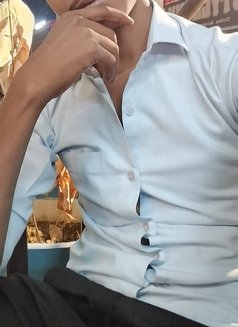 Scholer Ashish - Male adult performer in New Delhi Photo 1 of 6