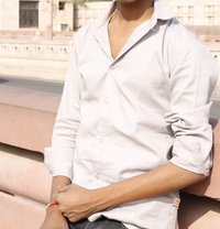 Scholer Ashish - Male adult performer in New Delhi