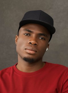 Scrolling out of boredom? Stop - Male escort in Accra Photo 4 of 5