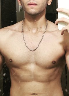 Sam - Male escort in Pune Photo 11 of 18